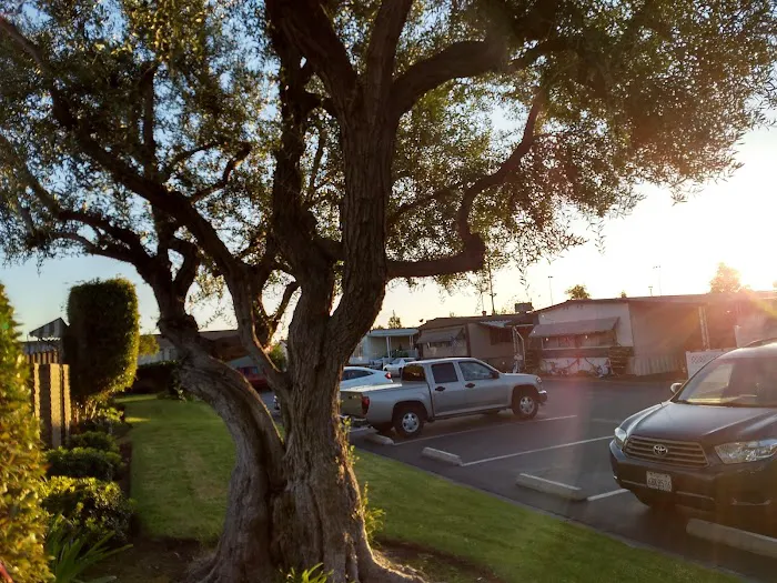 Fernwood Mobile Home Park Picture 3