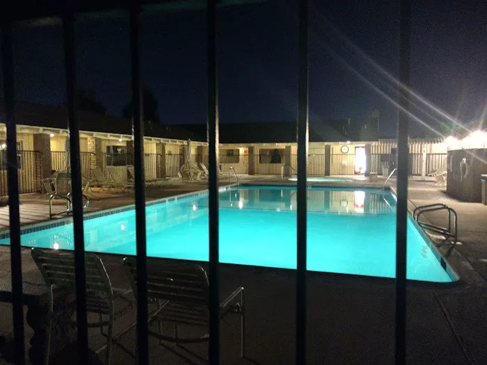 Fernwood Mobile Home Park Picture 2