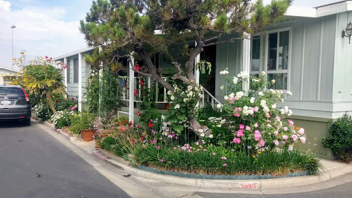 Fernwood Mobile Home Park Picture 5