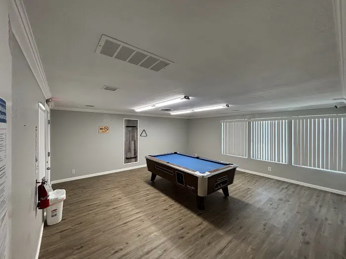 Villa Huntington MH Estates Picture 10