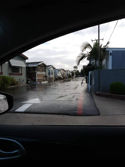 Caravan Mobile Home Park Picture 10