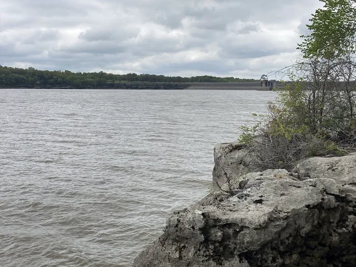 Hawthorn Bluff Campground & Fishing Area Picture 1