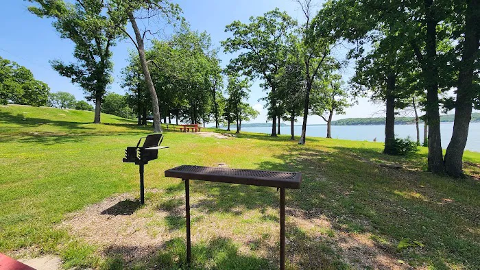 Hawthorn Bluff Campground & Fishing Area Picture 5