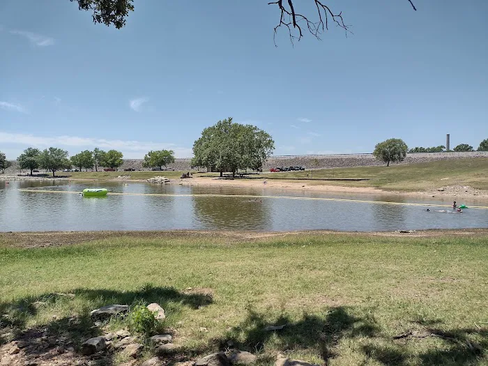 Hawthorn Bluff Campground & Fishing Area Picture 6