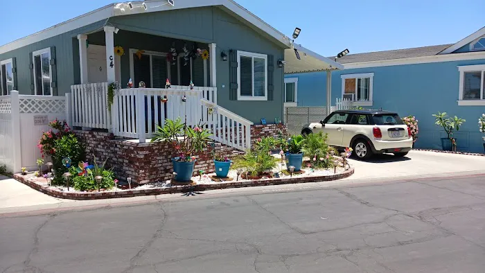 Buena Park Manor Picture 1