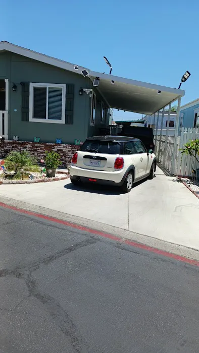 Buena Park Manor Picture 7