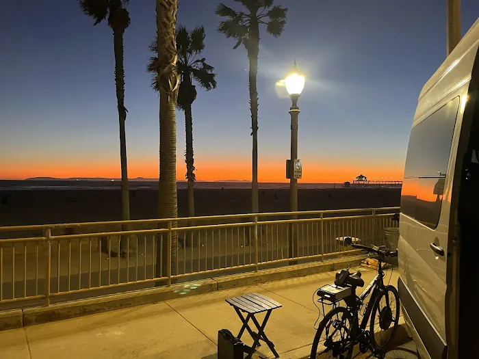 Huntington Beach RV Campground Picture 3