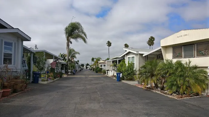 Del Amo Gardens Picture 2