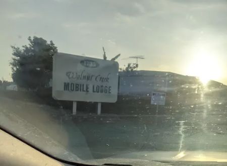 Walnut Creek Mobile Lodge