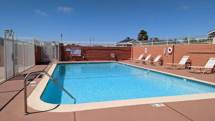 Rancho Bonita Mobile Home Park Picture 7