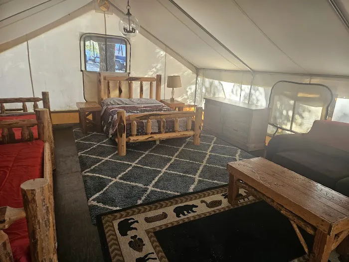 Base camp at palomer Picture 4