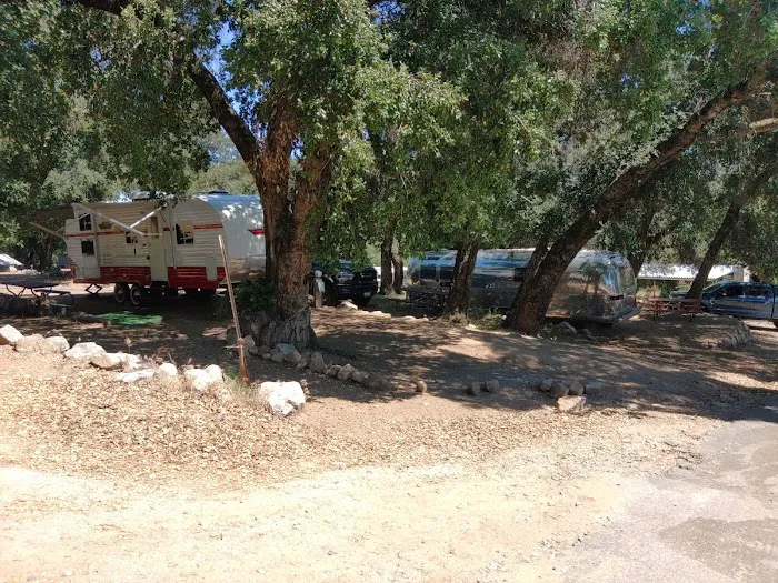 OAKKNOLL RV & CAMPGROUND Picture 8