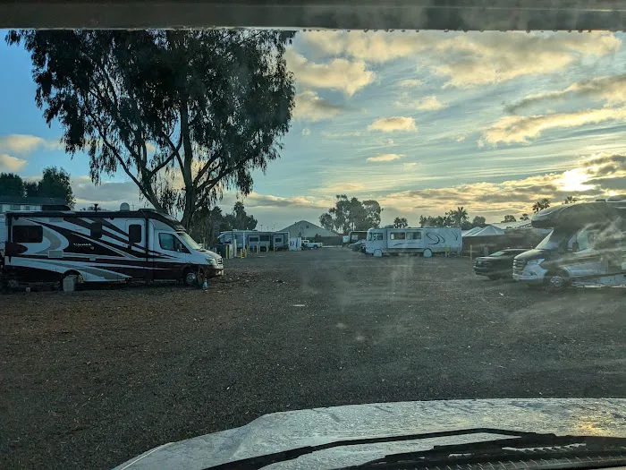 Del Mar Fairgrounds Surf & Turf RV Park Picture 2