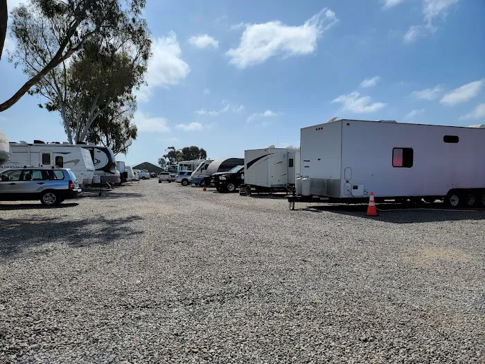 Del Mar Fairgrounds Surf & Turf RV Park Picture 5