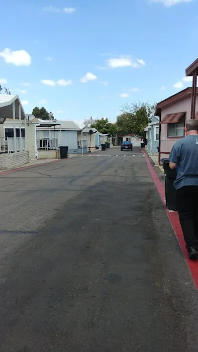 Villa Cajon Mobile Home Estate Picture 8
