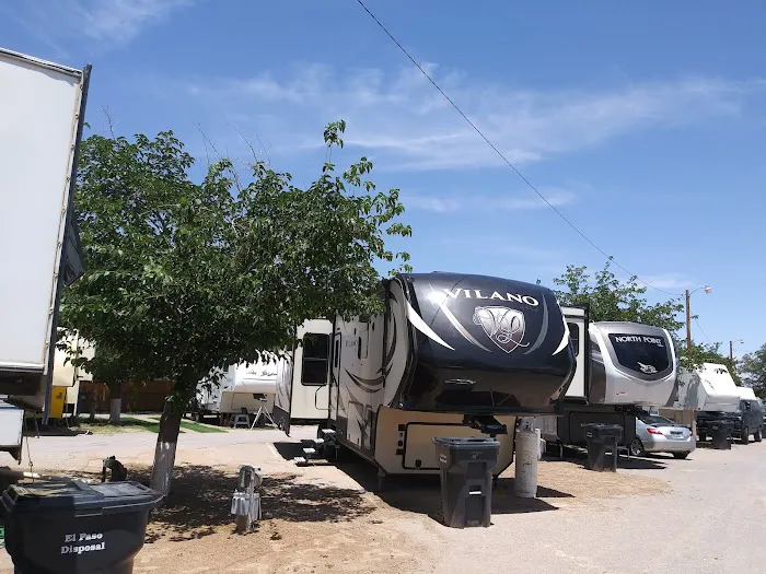 Desert Oasis Park MHP Picture 4