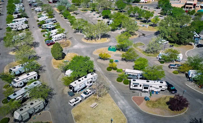 American RV Resort Picture 7