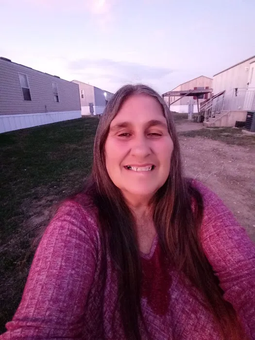 Lake Village Mobile Home Community Picture 3