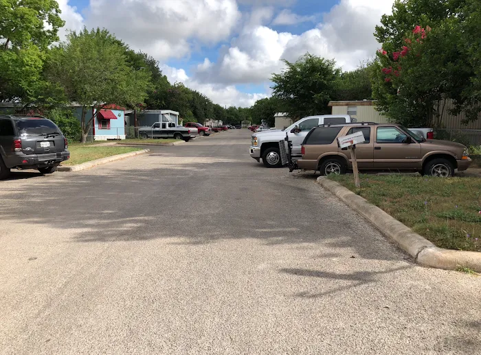Applewhite Mobile Home Estates Picture 3
