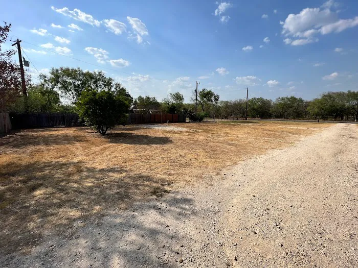Rabel Road Ranch Picture 3