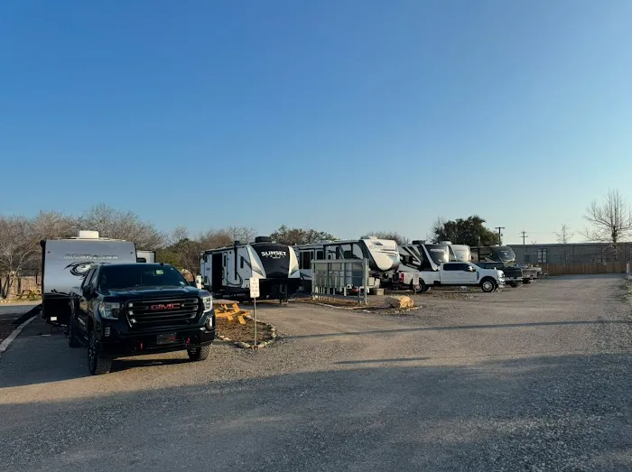Dominion Oaks RV Park Picture 7