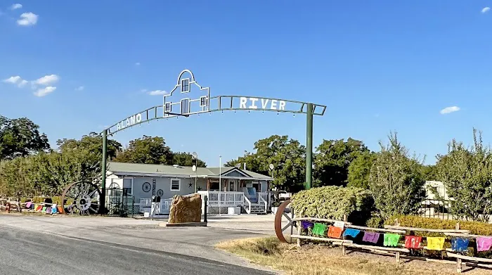 Alamo River RV Park & Campground Picture 3