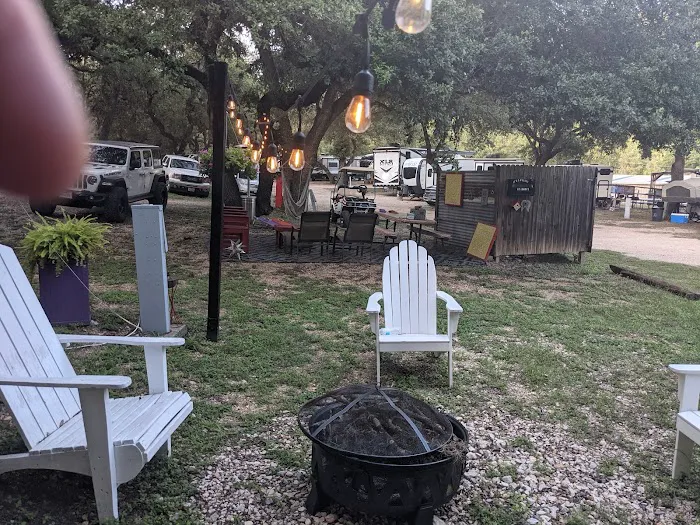 Ol' River RV Park Picture 6