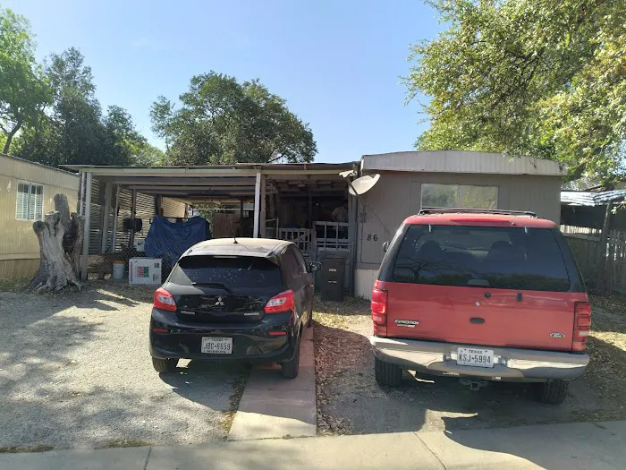Crestview Mobile Home Park Picture 2