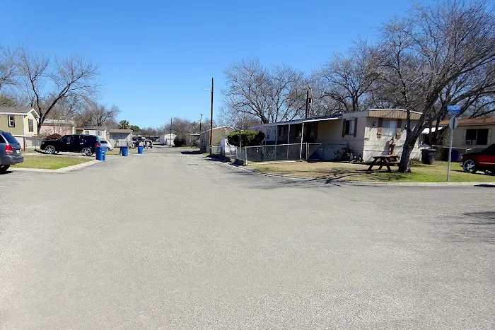 North Valley Manufactured Home Community Picture 1