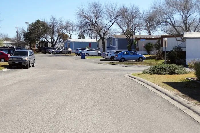North Valley Manufactured Home Community Picture 8