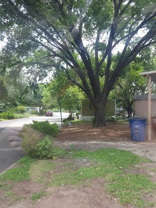 Country Aire Mobile Home Park Picture 8