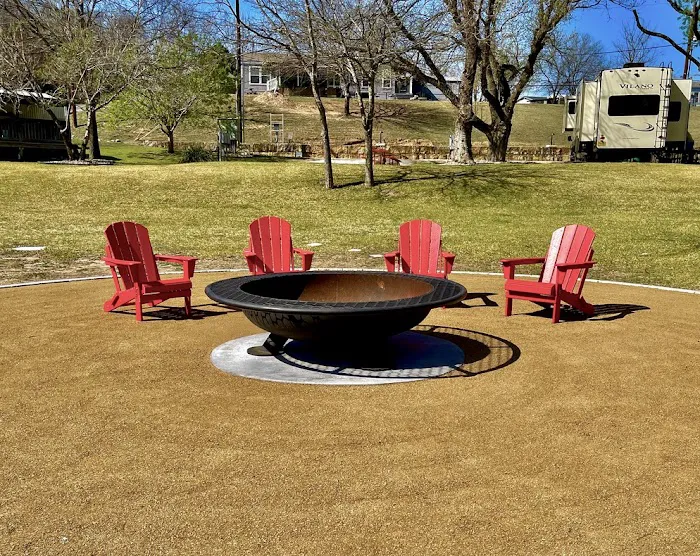 Riverbend RV Park / Lake Austin Picture 1