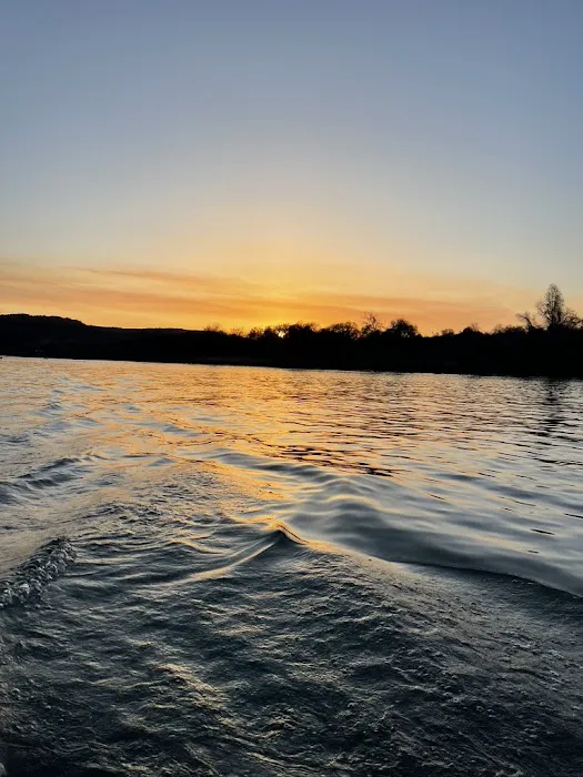 Riverbend RV Park / Lake Austin Picture 4