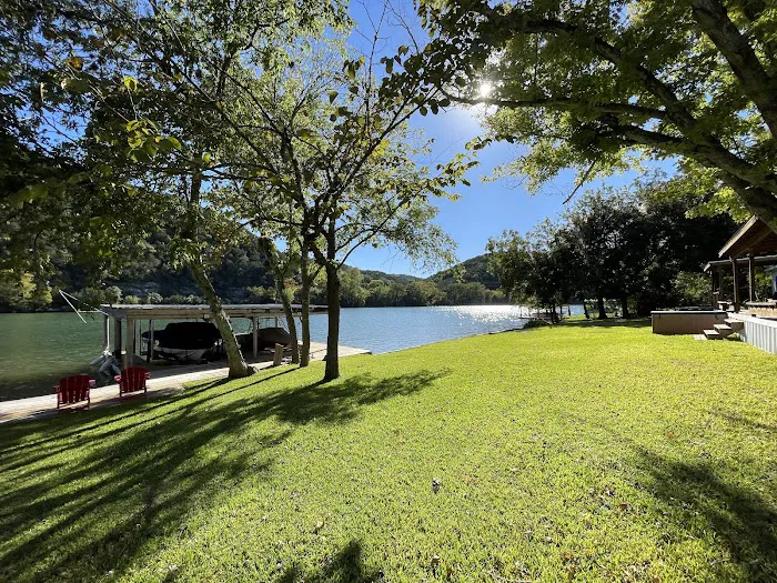 Riverbend RV Park / Lake Austin Picture 10