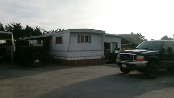 Hilltop Mobile Home Park Picture 8
