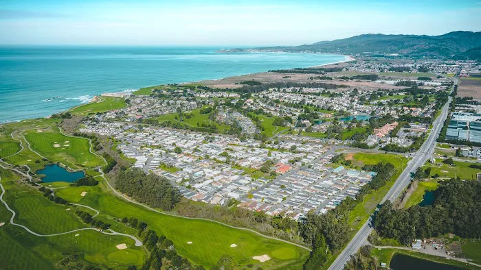 Accent Homes Inc. in Canada Cove Mobile Home Park Picture 3