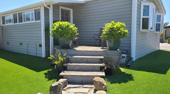 Accent Homes Inc. in Canada Cove Mobile Home Park Picture 6
