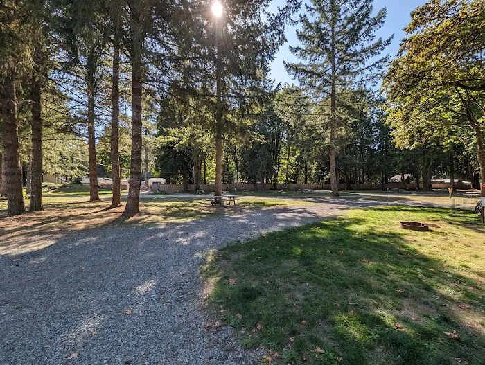 Riverbend Campground Picture 10