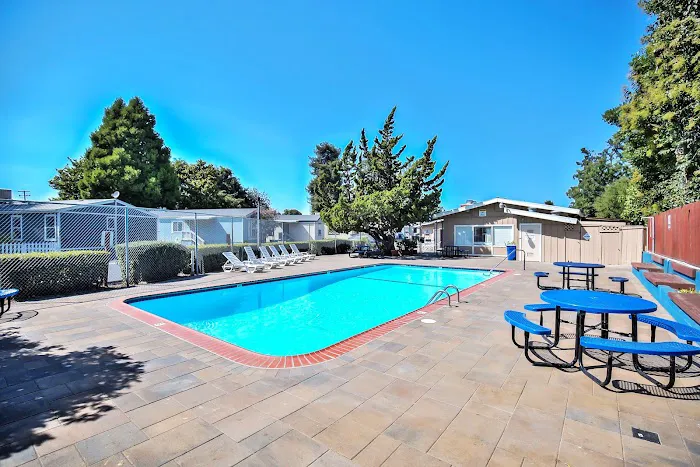 Palo Mobile Estates Picture 1