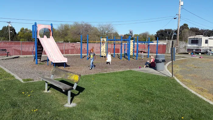 Tradewinds RV Park Picture 5