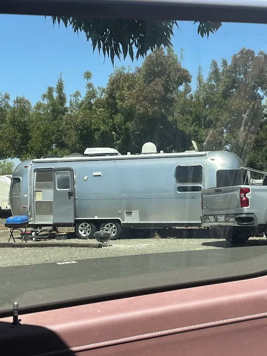 Tradewinds RV Park Picture 8