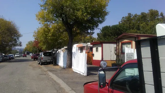 Silver Penny RV Park Picture 3