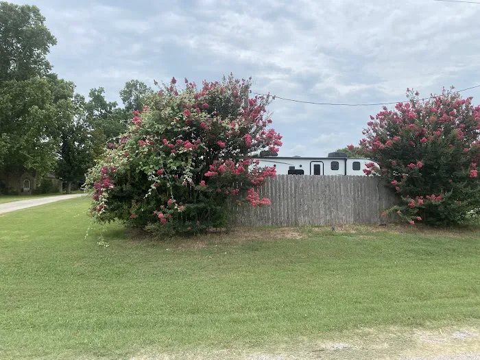 Pecan Haven R.V. Campground Picture 3