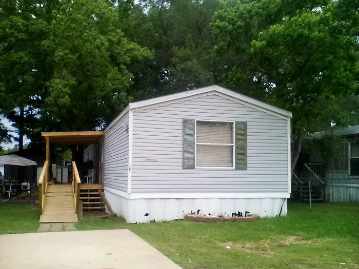 Ramblewood Manufactured Home Community Picture 4