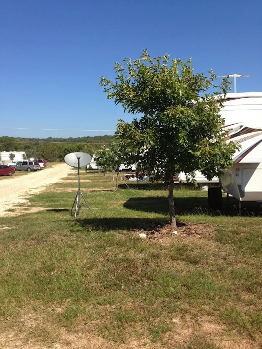 Happy Campers RV Park Picture 3