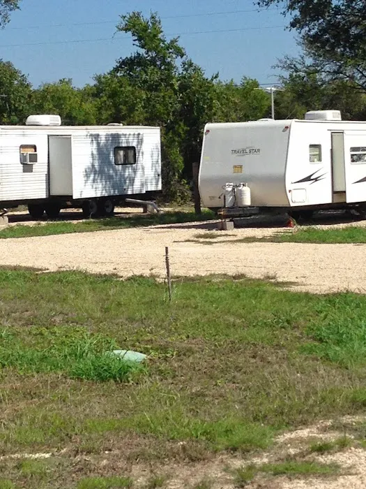 Happy Campers RV Park Picture 1