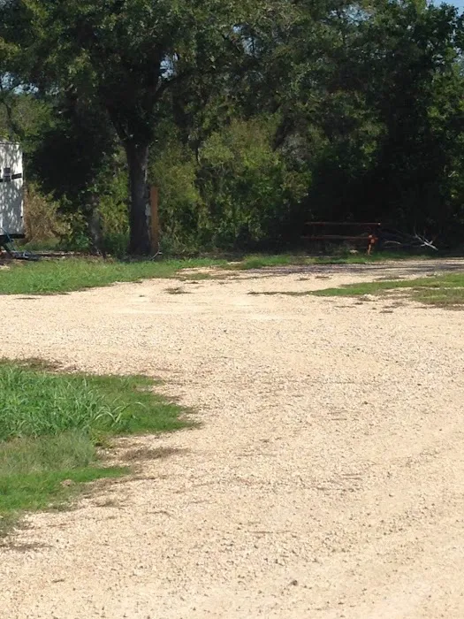 Happy Campers RV Park Picture 4