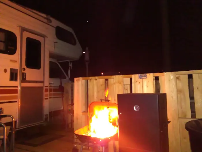 Happy Campers RV Park Picture 10