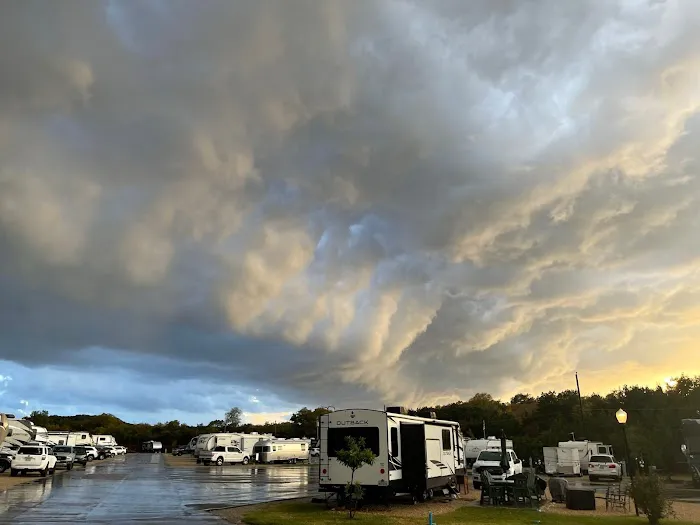 Basin RV Resort - Belton Picture 4