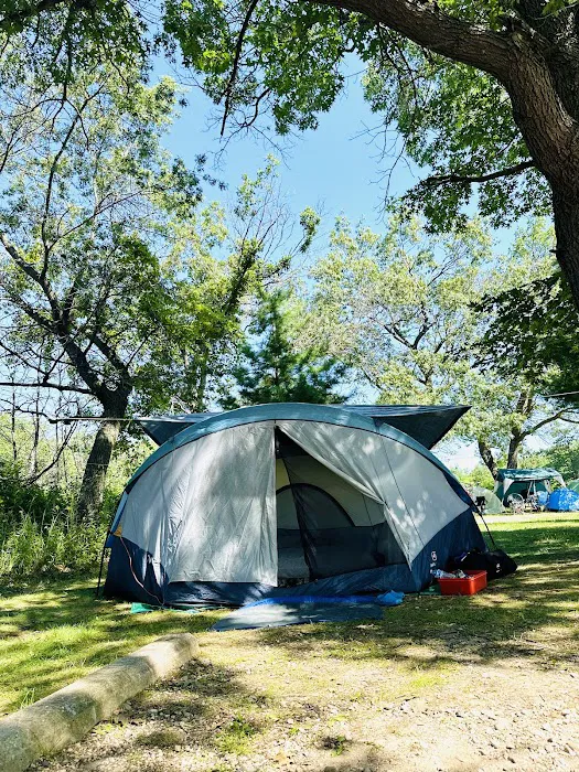 Adeline Jay Geo-Karis Illinois Beach State Park Permit Booth Picture 2